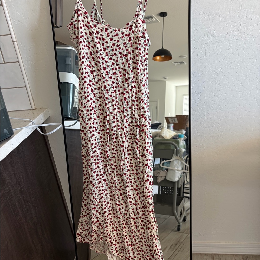 ReformationCrimini Dress is a midi-length slip dress - Picture 5 of 5
